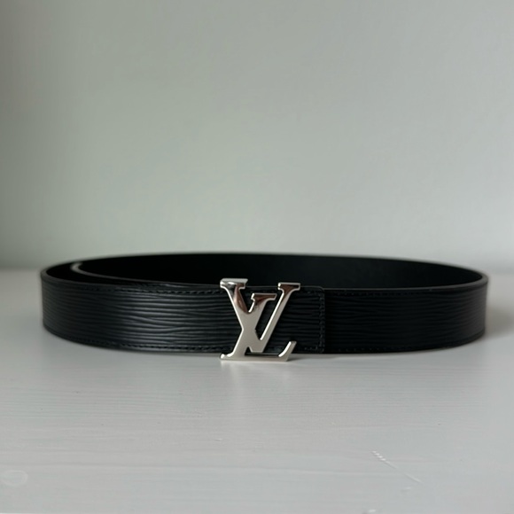 LV REVERSIBLE BELT - Picture 1 of 9